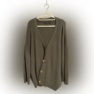 VTG Men's Olive Cardigan Sweater